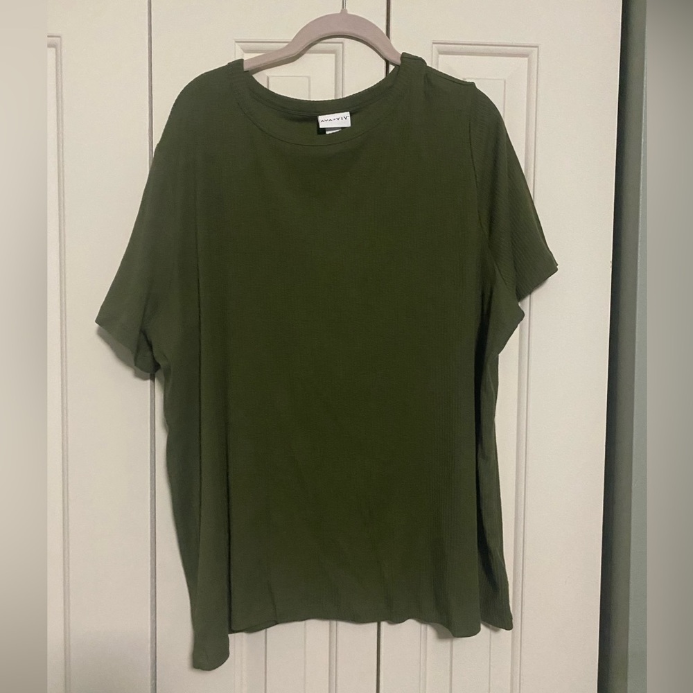 Ava & Viv Women's Olive Green Short Sleeve Tee
